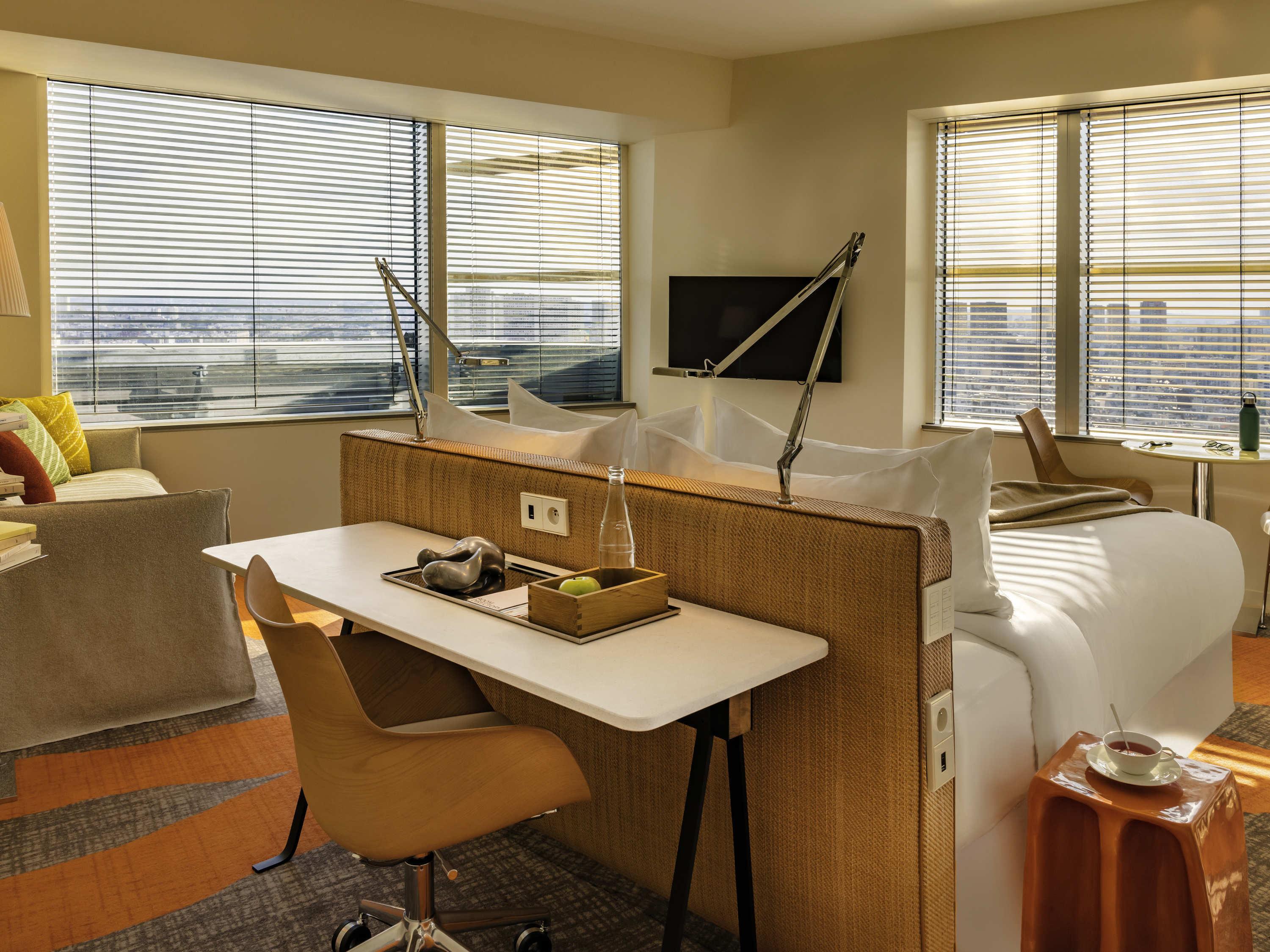 Too Hotel Paris - MGallery Room Type - JUNIOR SUITE Panoramic Eiffel Tower, panoramic view of Paris