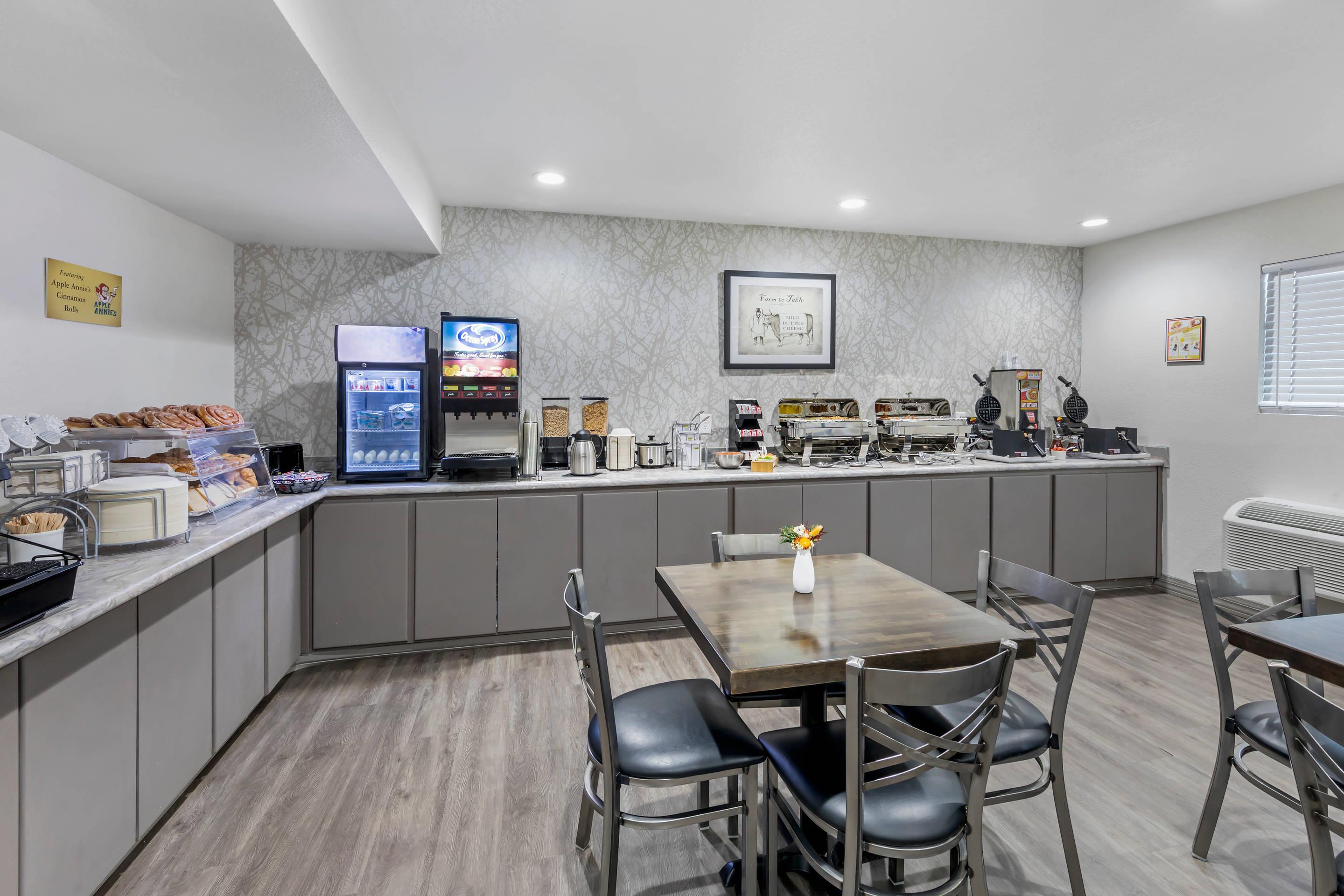 Breakfast area | Hillstone Inn, Ascend Hotel Collection