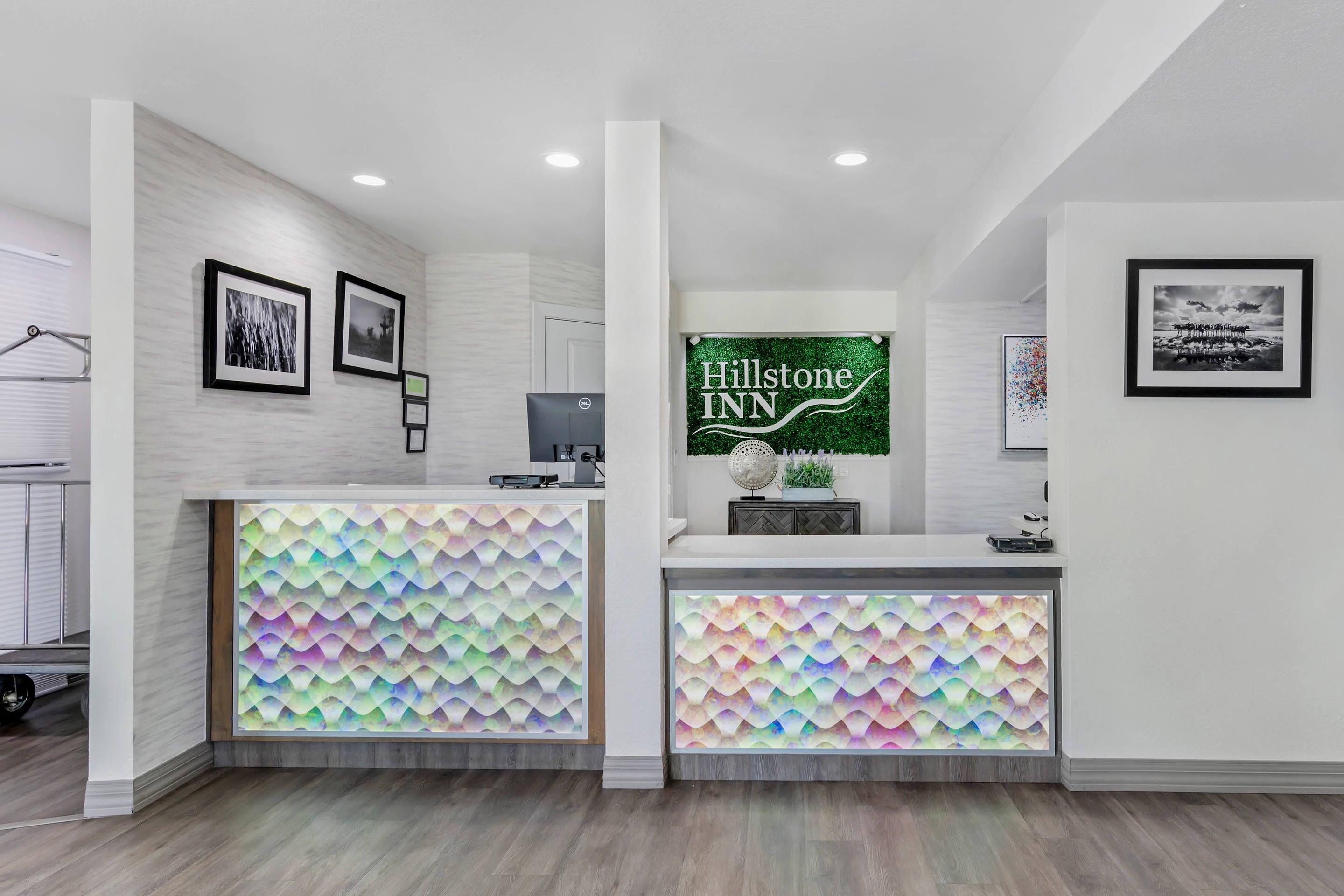 Front desk | Hillstone Inn, Ascend Hotel Collection