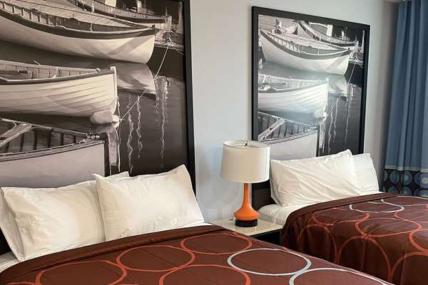  - Super 8 Motel Lindenhurst