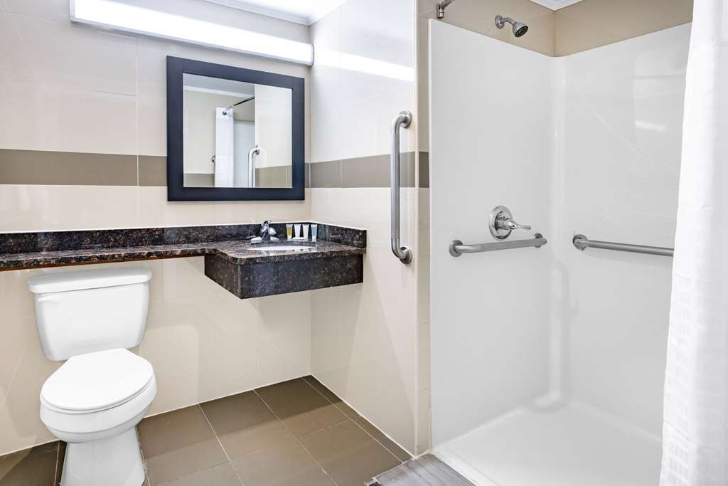 SUPER 8 BY WYNDHAM LINDENHURST-guestroom-Guest Room,Bathroom,Shower,Accessibility,On-Site.jpg