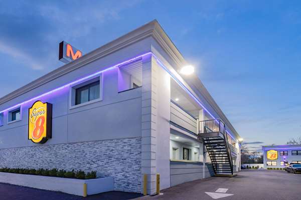 Exterior view - Super 8 Motel Lindenhurst