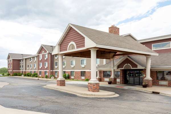 Exterior view - AmericInn North Peoria