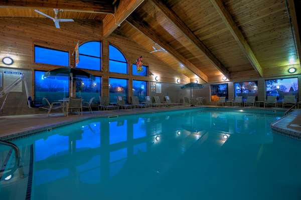 Pool - AmericInn North Peoria