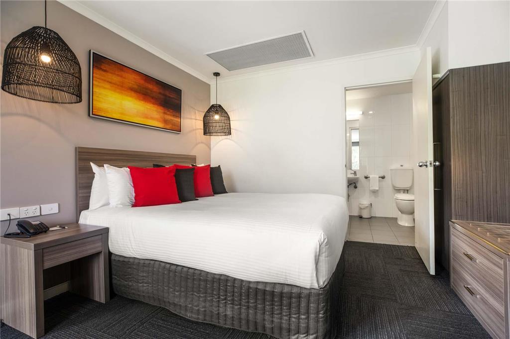 NIGHTELIER DONCASTER-guestroom-Guest Room,On-Site.jpg