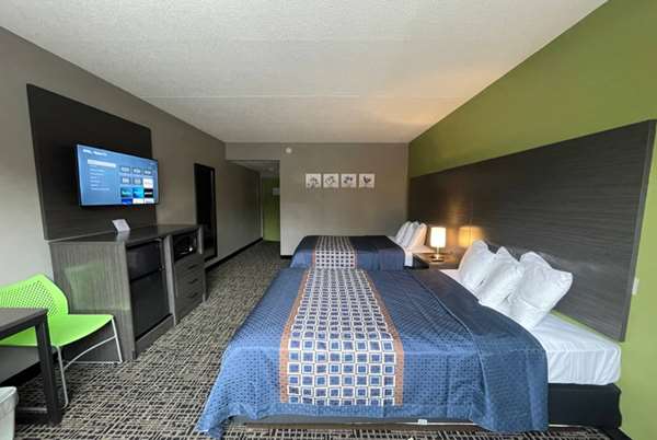  - Wingate by Wyndham Lake George - I-87, Exit 21