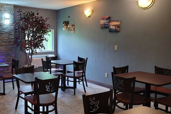  - Wingate by Wyndham Lake George - I-87, Exit 21