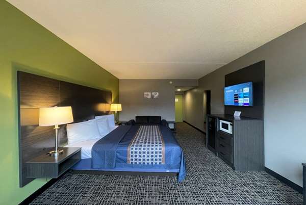  - Wingate by Wyndham Lake George - I-87, Exit 21