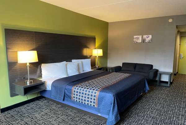  - Wingate by Wyndham Lake George - I-87, Exit 21