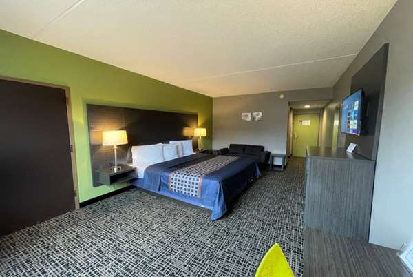  - Wingate by Wyndham Lake George - I-87, Exit 21