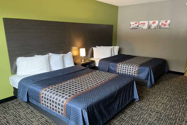  - Wingate by Wyndham Lake George - I-87, Exit 21