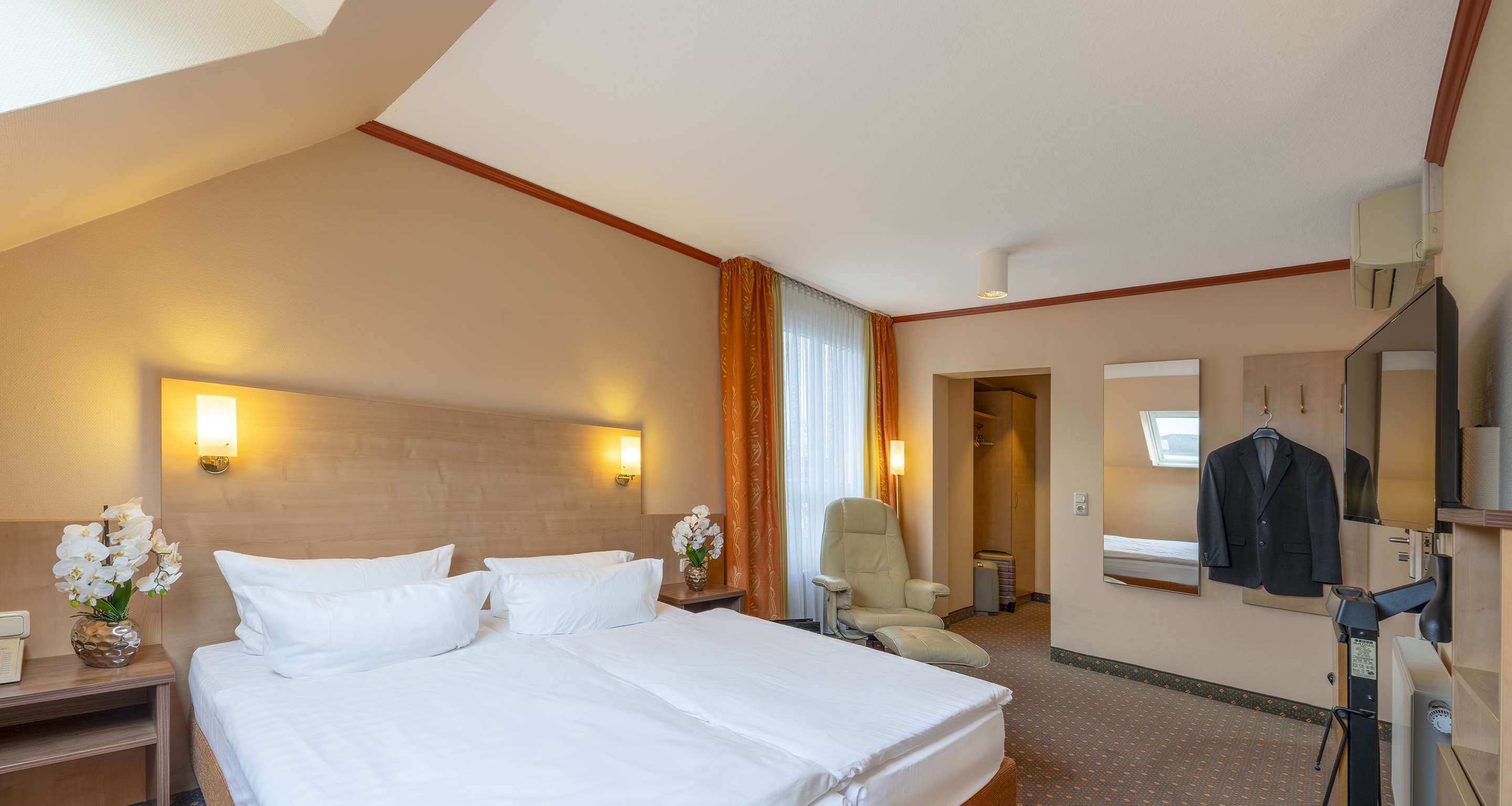Sure Hotel by Best Western Hilden-Düsseldorf - Tap to explore photos