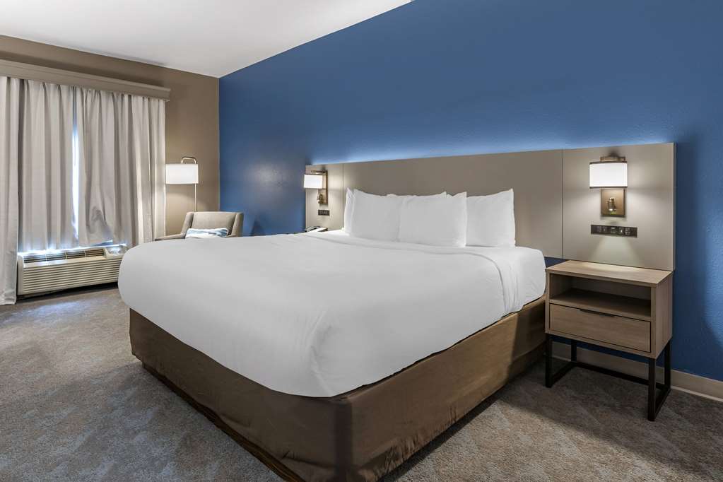 COMFORT INN AND SUITES SHELBYVILLE-guestroom-Guest Room,On-Site.jpg