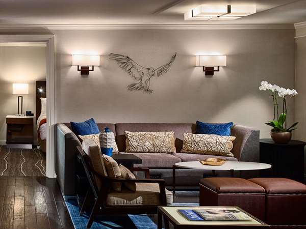 Suite - Hotel at Auburn University