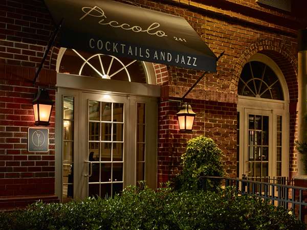 Restaurant - Hotel at Auburn University