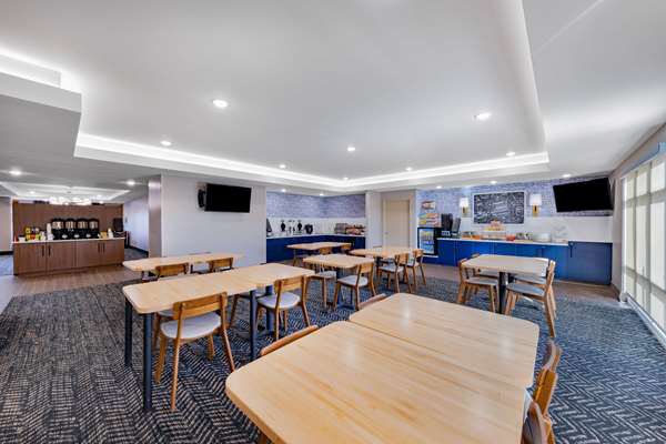  - AmericInn International Falls