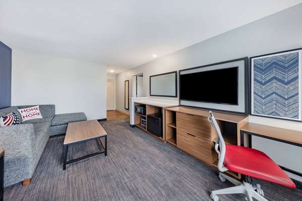 Suite - AmericInn International Falls