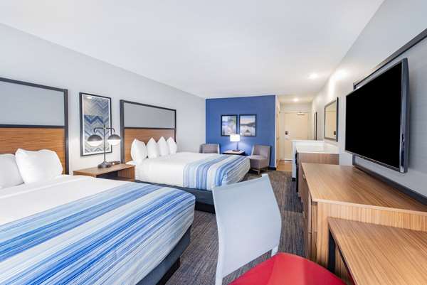 2 Queen Beds, Deluxe Room, Non-Smoking