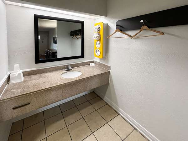  - Comfort Inn & Suites Nashville Franklin - I-65, Exit 68