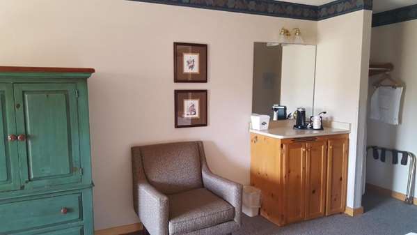  - Flat Creek Lodge Hayward