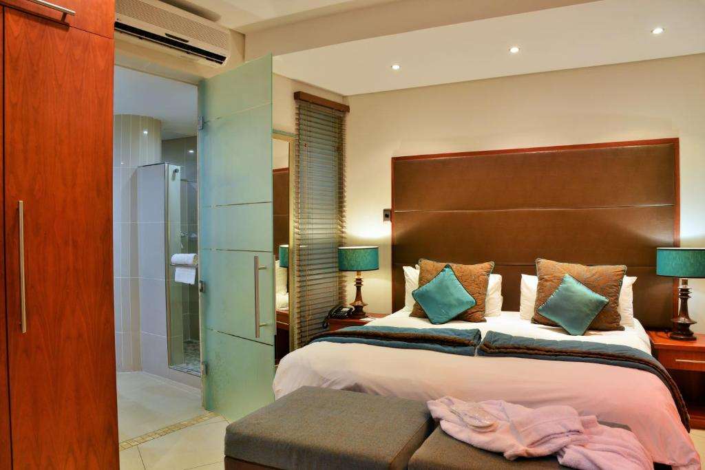 BON HOTEL WATERFRONT RICHARDS BAY-guestroom-Guest Room,On-Site.jpg