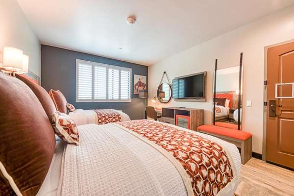  - Hotel Lexen Newhall