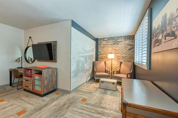  - Hotel Lexen Newhall