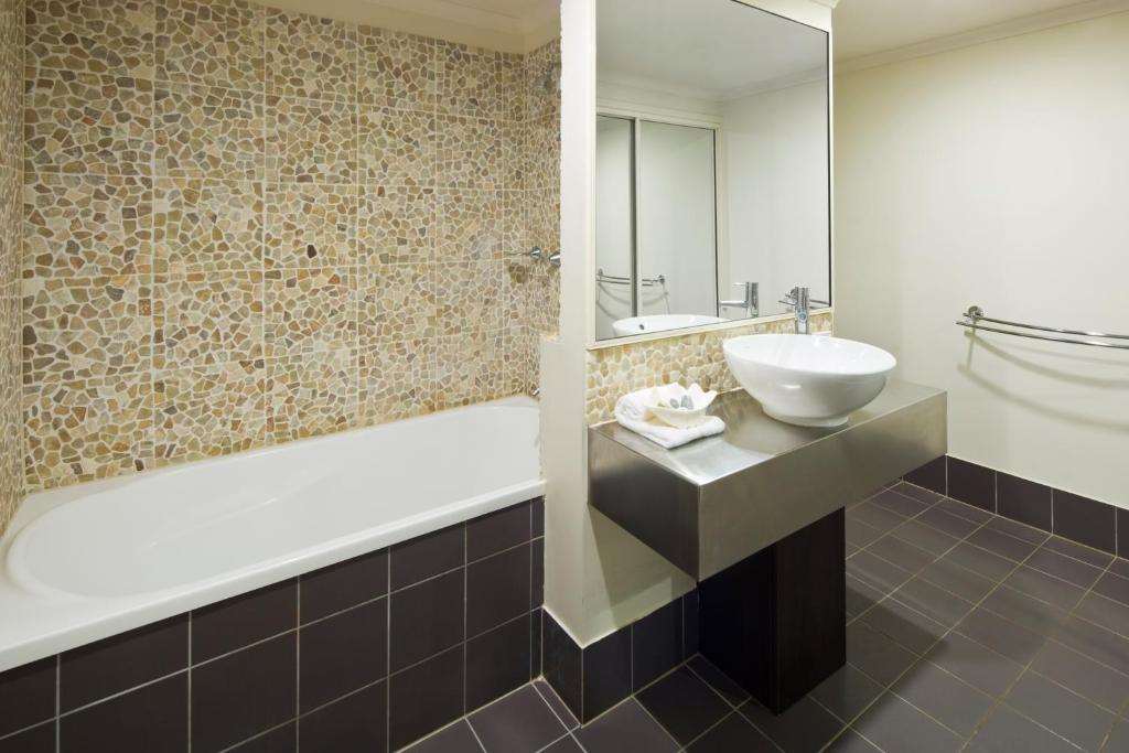 MANGO LAGOON RESORT-guestroom-Guest Room,Bathroom,On-Site.jpg