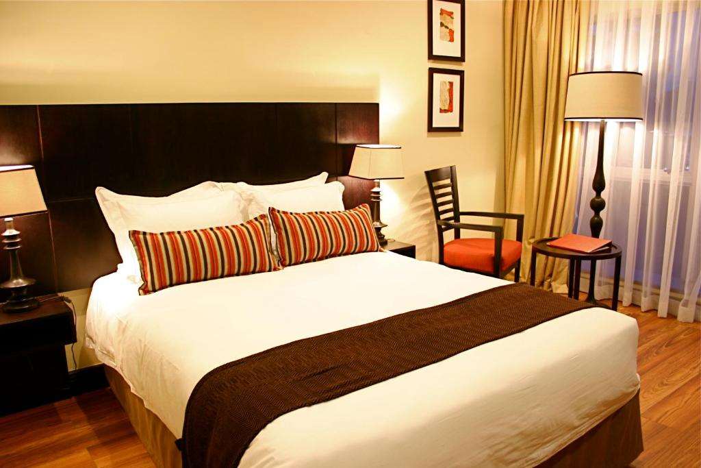 MOUNT MERU HOTEL-guestroom-Guest Room,On-Site.jpg