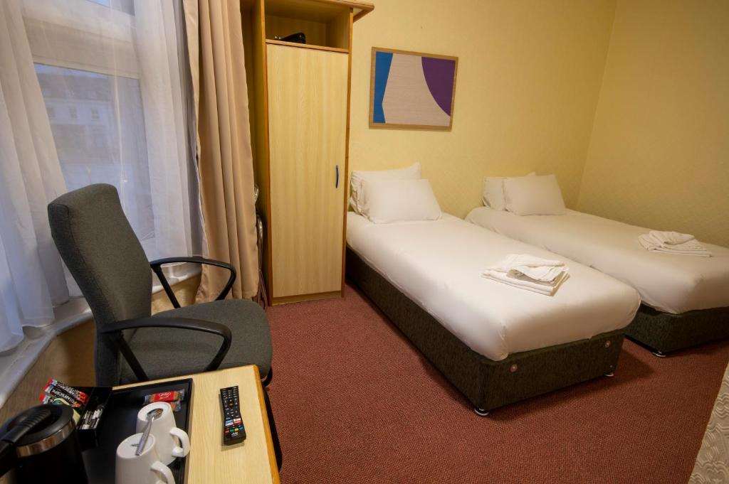 Royal Kettering Hotel