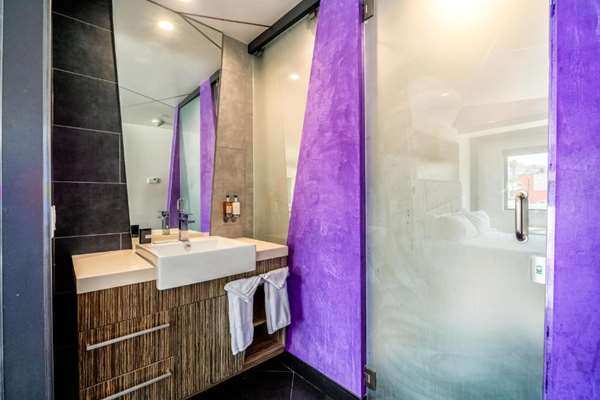  - Moment Hotel Sunset Los Angeles