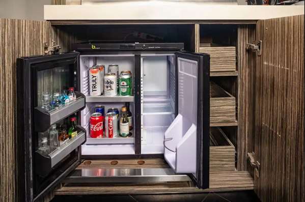  - Moment Hotel Sunset Los Angeles