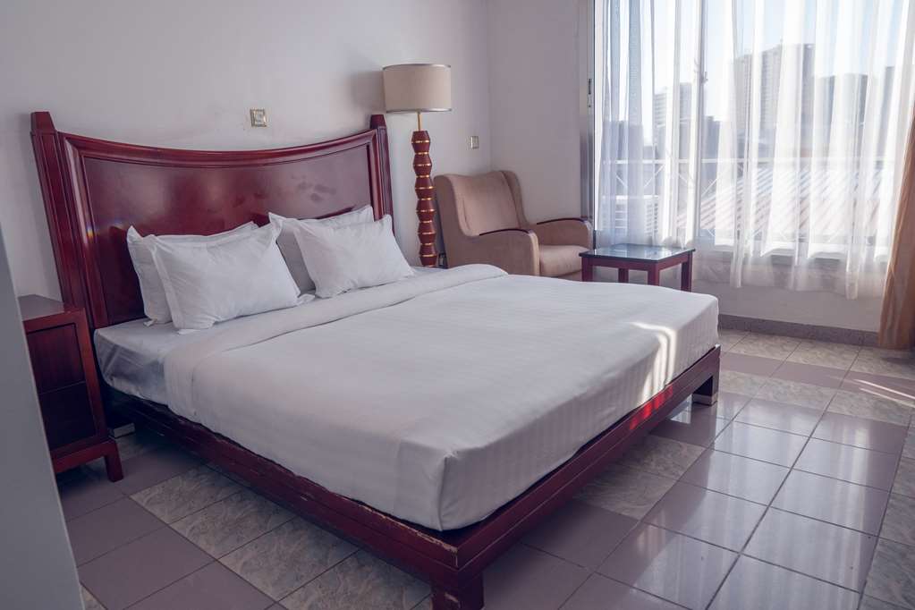 PEACOCK HOTEL-guestroom-Guest Room,On-Site.jpg