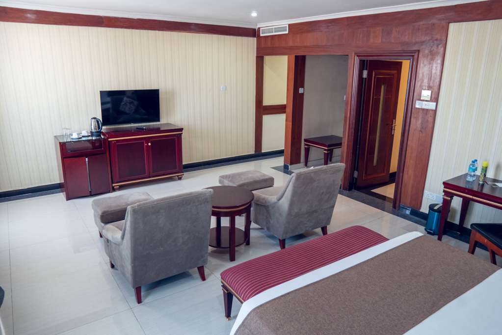 PEACOCK HOTEL-guestroom-Guest Room,Suite,On-Site.jpg