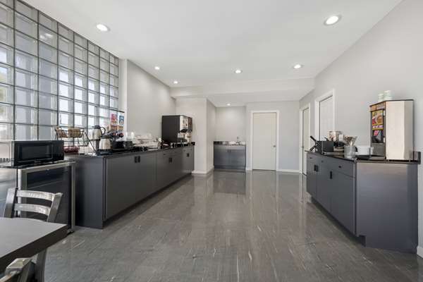 Restaurant - SureStay Hotel by Best Western North Houston Spring