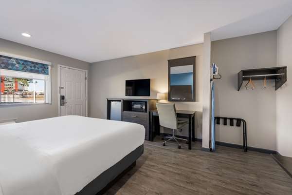  - SureStay Hotel by Best Western North Houston Spring