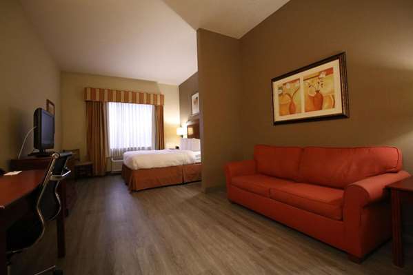 Suite - Seffner Inn & Suites - I-4, Exit 10