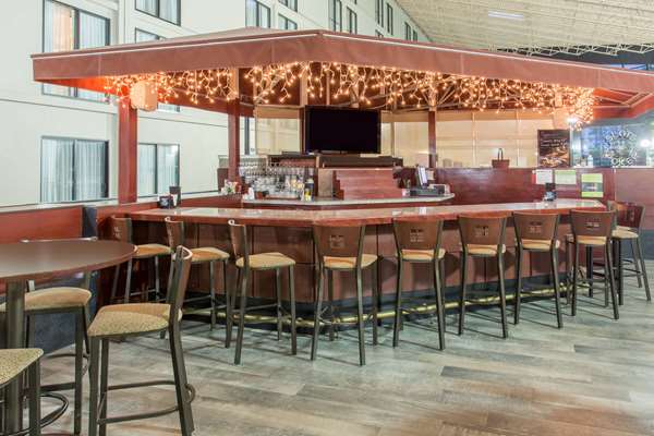 Restaurant - Wyndham Garden Conference Center Urbana - I-74, Exit 183