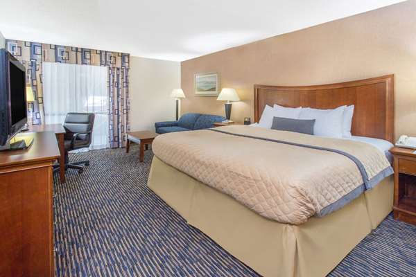  - Wyndham Garden Conference Center Urbana - I-74, Exit 183