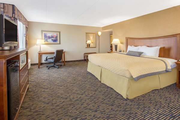 Suite - Wyndham Garden Conference Center Urbana - I-74, Exit 183