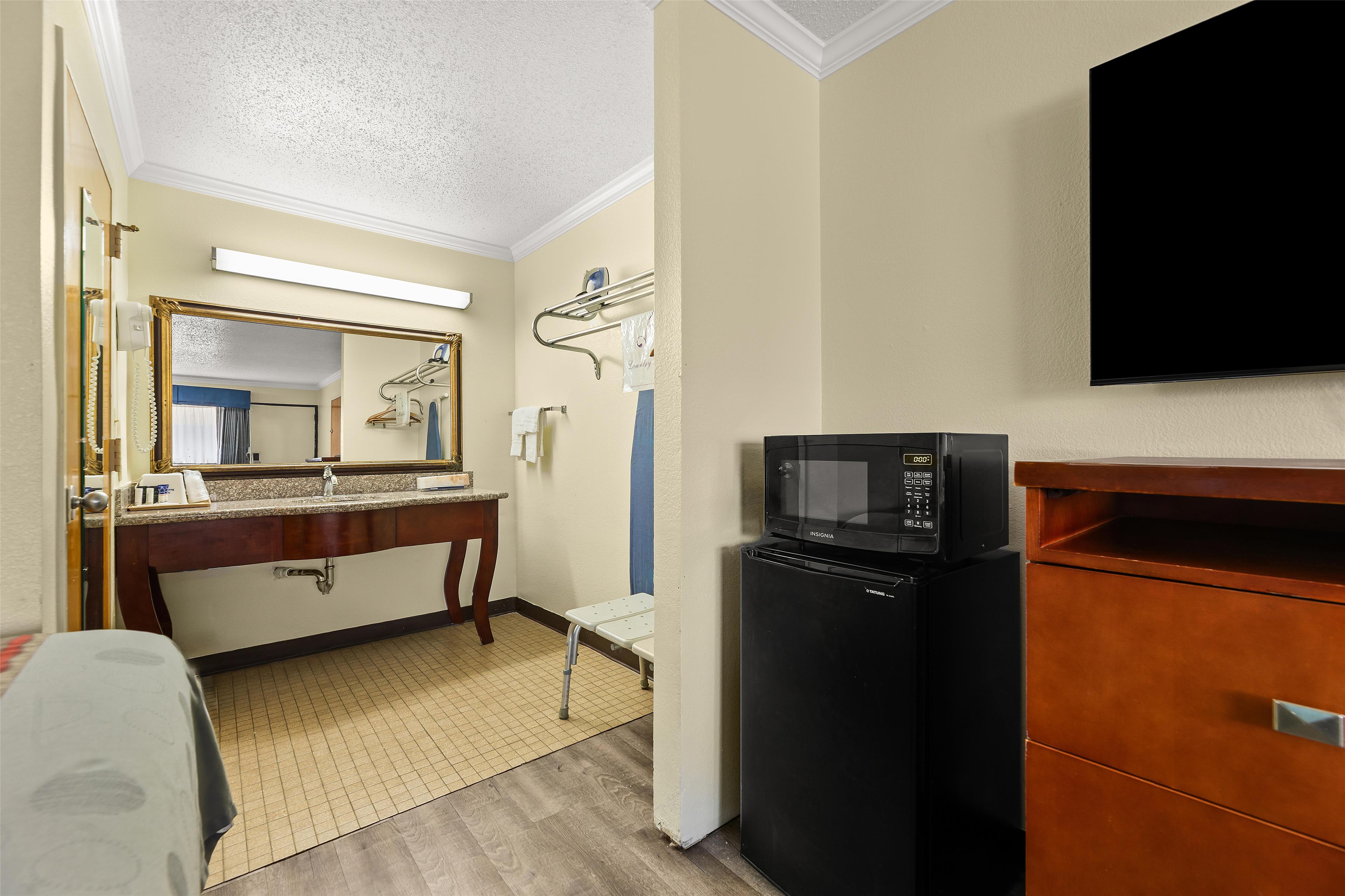 2 Double Beds Non-Smoking image