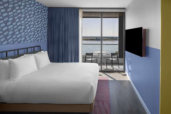 Suite - Caption Hotel by Hyatt Beale Street Memphis - I-40, Exit 1