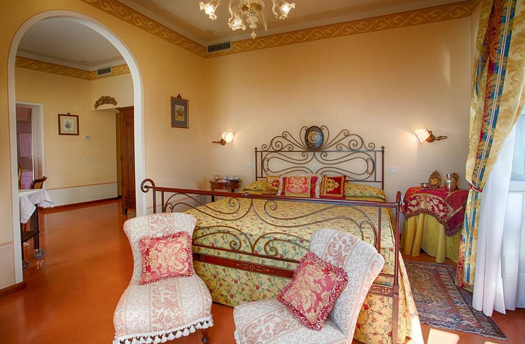 HOTEL VILLA MARSILI-guestroom-Guest Room,On-Site.jpg