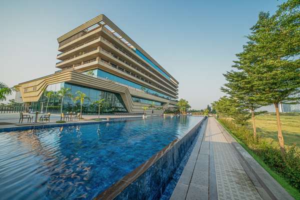 Pool,On-Site,Outdoor/Exterior,Property Amenity,Recreation