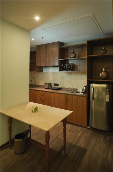 Guest Room,Guest Room Amenity,Kitchen/Kitchenette,Suite,On-Site