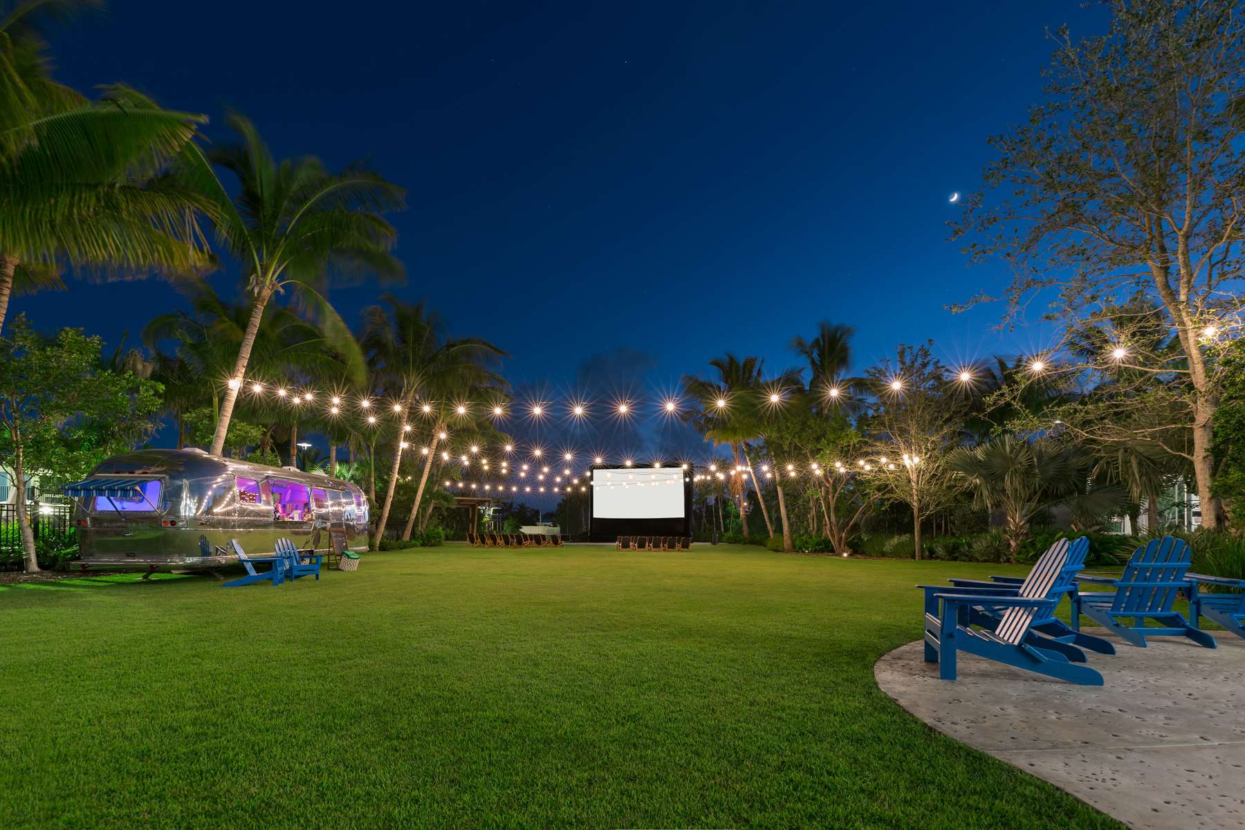 Sunset Green Movie Night White Screen