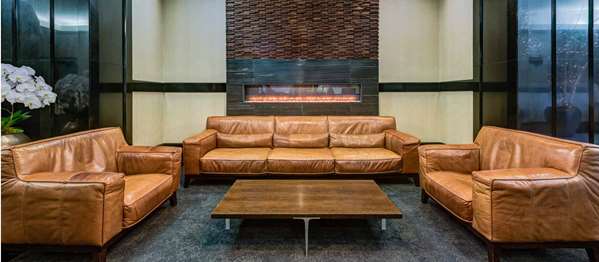  - Carmana Plaza Hotel Vancouver