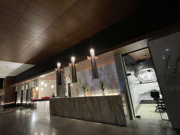  - Grand Times Hotel Sherbrooke