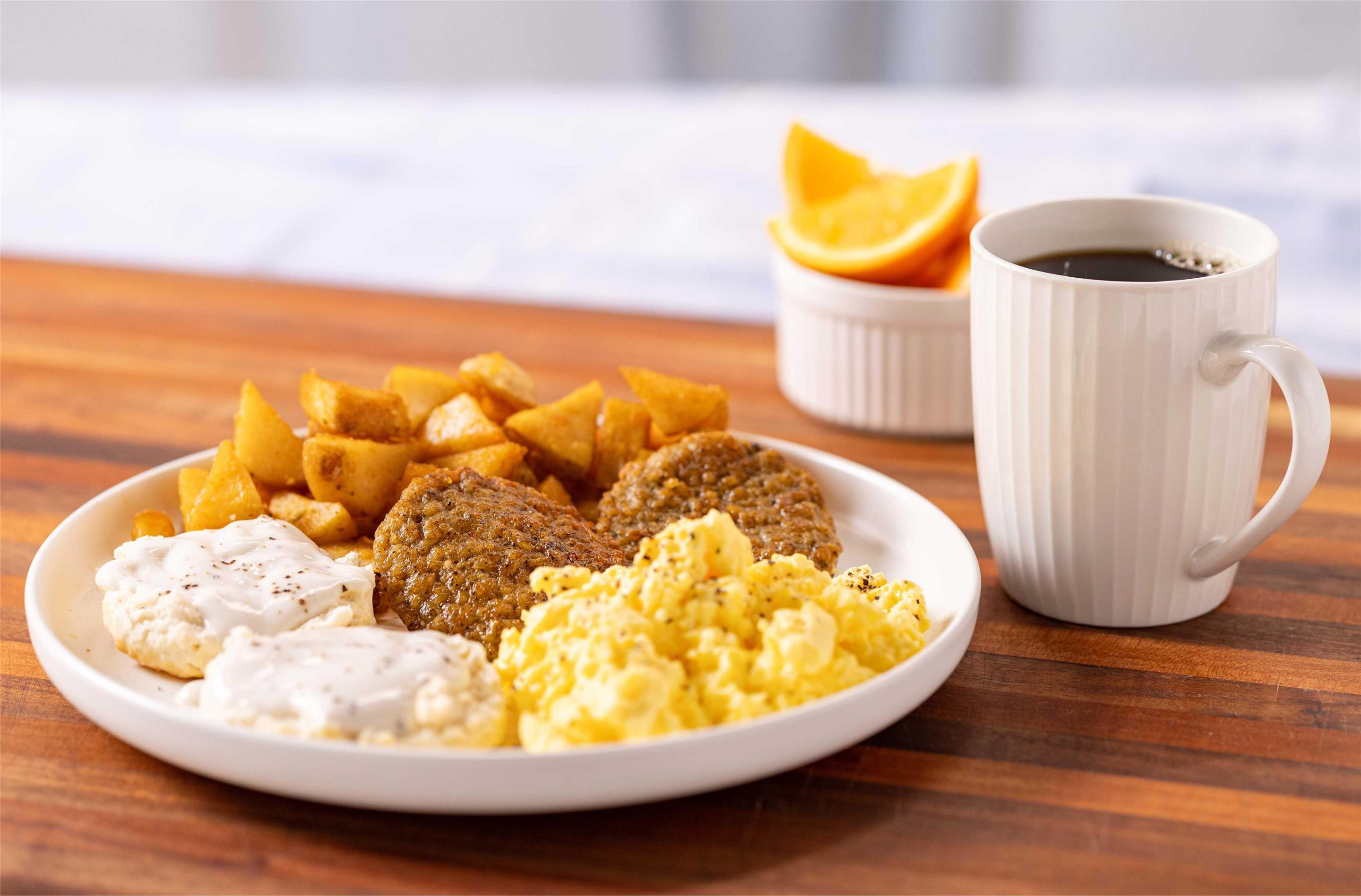 Hot Breakfast Spread | Orangewood Inn & Suites Kansas City Airport