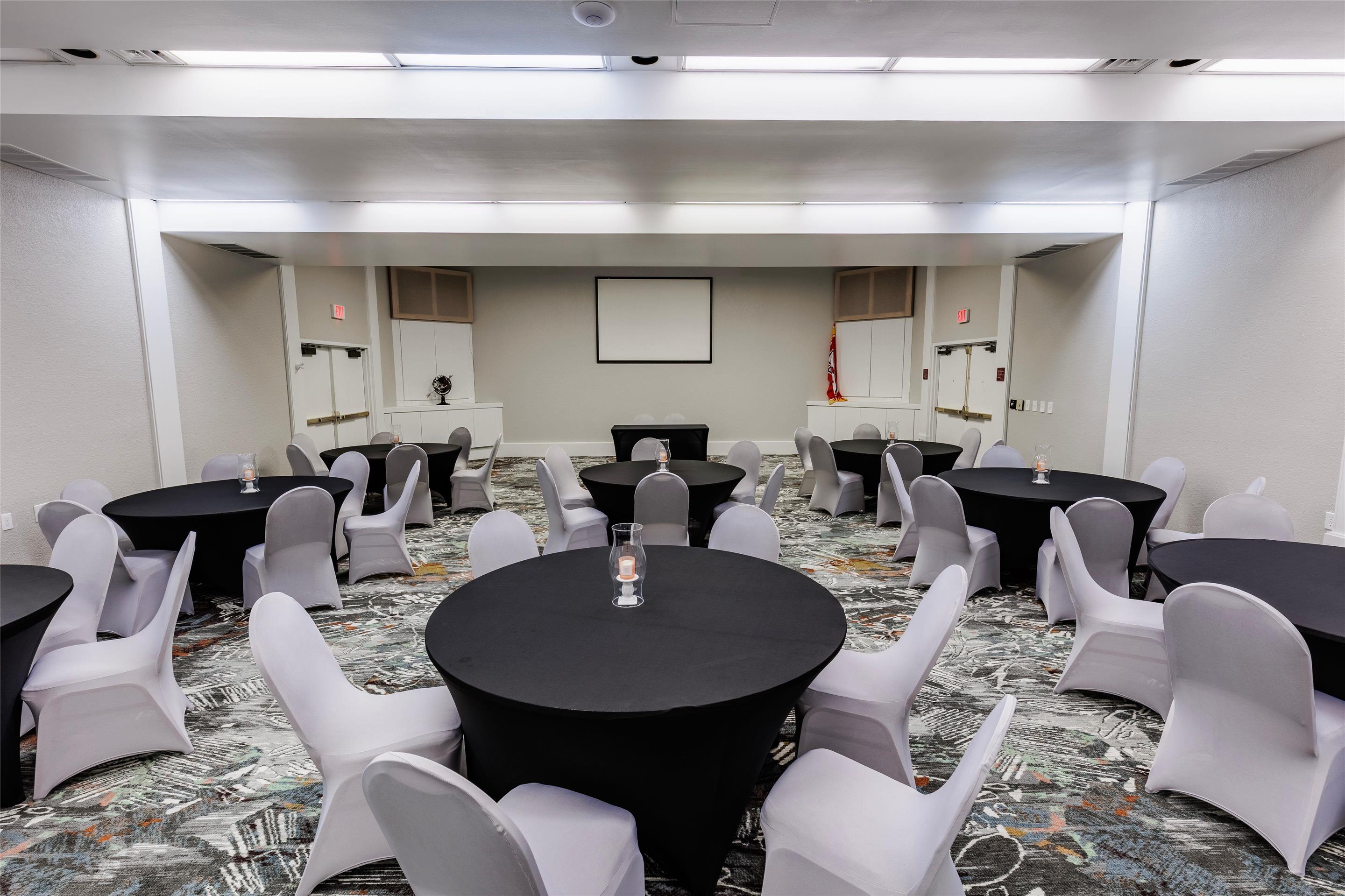 Banquet | Orangewood Inn & Suites Kansas City Airport